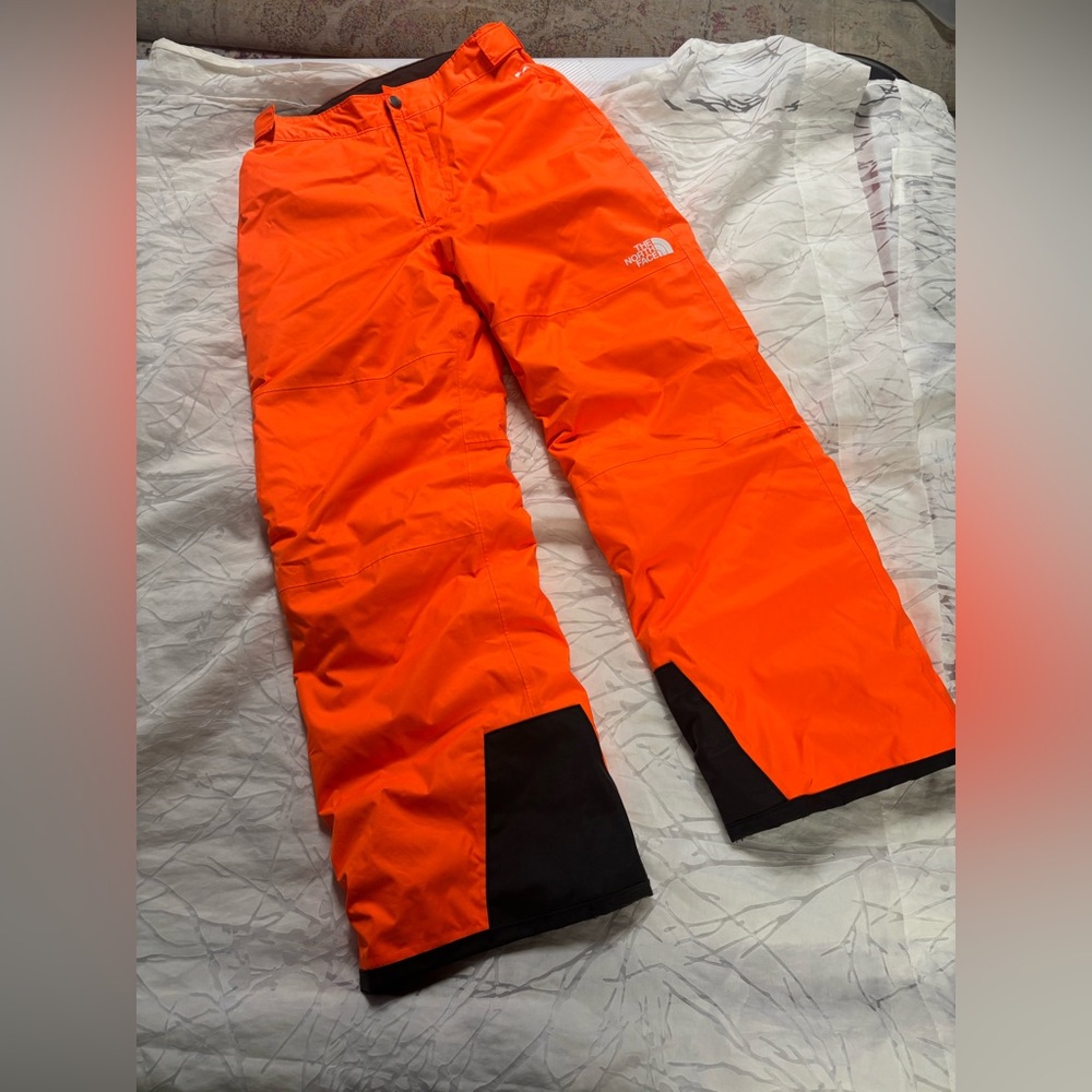 The North Face Boys Bright Orange Snow/Ski Pants, size xl 18-20